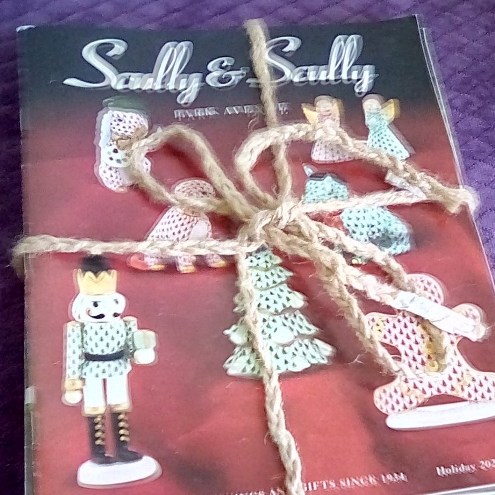 4pc. Set of Scully & Scully magazines